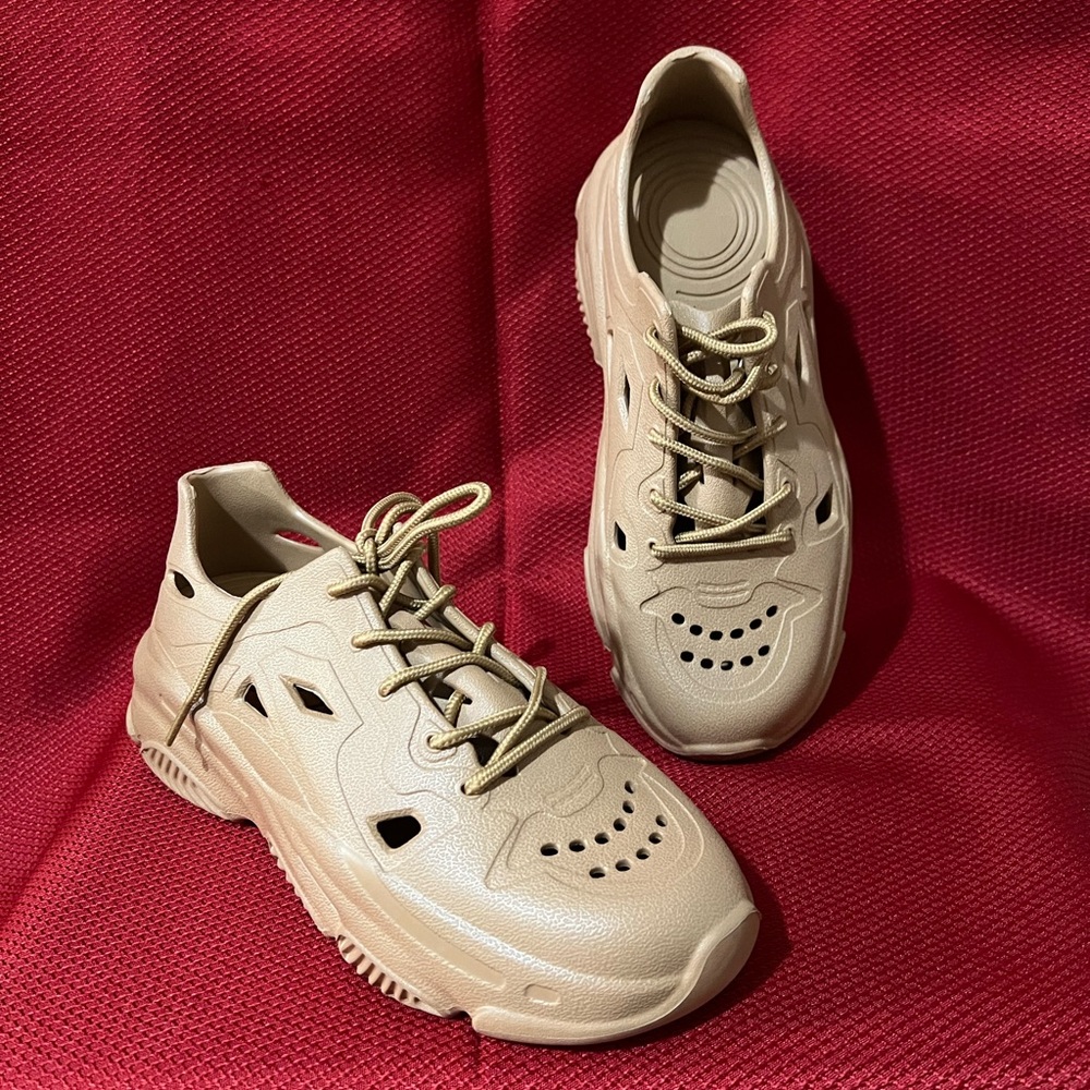 Cape Robbin Tan Women's Sneakers